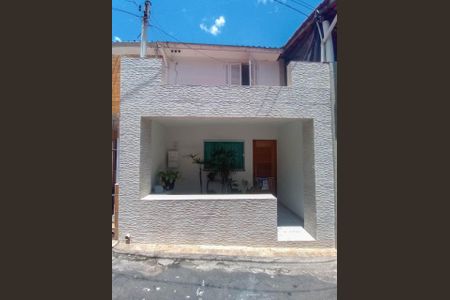 Casa à venda com 75m², 2 quartos e sem vagaFachada