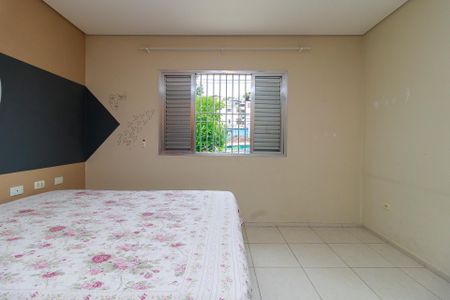 Casa à venda com 191m², 4 quartos e 4 vagas Casa à venda com 191m², 4 quartos e 4 vagasQuarto 4