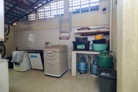 Casa à venda com 191m², 4 quartos e 4 vagas Casa à venda com 191m², 4 quartos e 4 vagasÁrea de Serviço