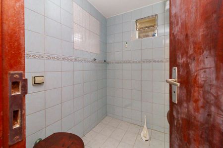 Casa à venda com 191m², 4 quartos e 4 vagas Casa à venda com 191m², 4 quartos e 4 vagasEdícula