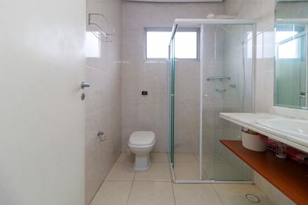 Casa à venda com 191m², 4 quartos e 4 vagas Casa à venda com 191m², 4 quartos e 4 vagasBanheiro 2