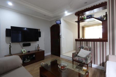 Sala de casa para alugar com 4 quartos, 250m² em Vila Bancaria, São Paulo