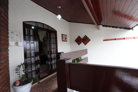 Casa para alugar com 250m², 4 quartos e 1 vagaÁrea de Serviço 1