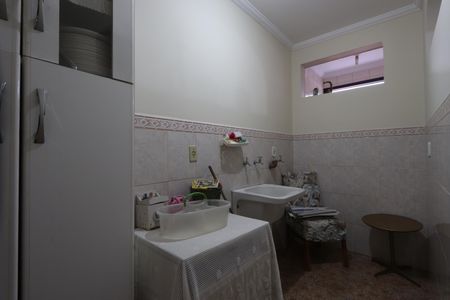 Casa para alugar com 250m², 4 quartos e 1 vagaÁrea de Serviço 2