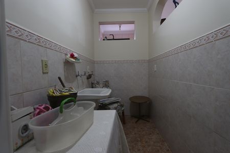 Casa para alugar com 250m², 4 quartos e 1 vagaÁrea de Serviço 2