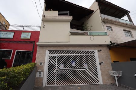 Casa para alugar com 250m², 4 quartos e 1 vagaFachada