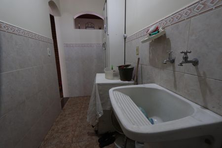 Casa para alugar com 250m², 4 quartos e 1 vagaÁrea de Serviço 2