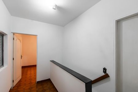 Casa à venda com 125m², 4 quartos e 2 vagas Casa à venda com 125m², 4 quartos e 2 vagasCorredor