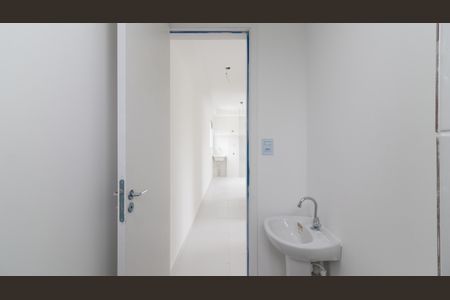 Apartamento à venda com 37m², 2 quartos e sem vaga Apartamento à venda com 37m², 2 quartos e sem vagaBanheiro