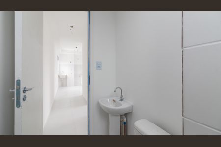 Apartamento à venda com 37m², 2 quartos e sem vaga Apartamento à venda com 37m², 2 quartos e sem vagaBanheiro