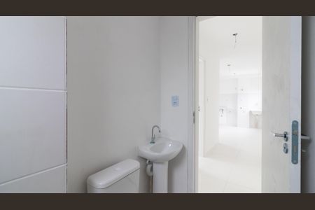 Apartamento à venda com 37m², 2 quartos e sem vaga Apartamento à venda com 37m², 2 quartos e sem vagaBanheiro