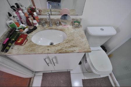 Apartamento à venda com 68m², 2 quartos e 1 vagaBanheiro Social