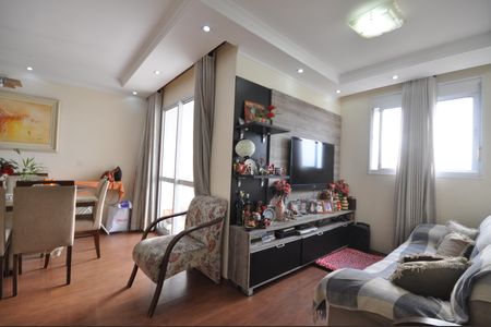 Sala de apartamento para alugar com 2 quartos, 68m² em Vila Mazzei, São Paulo