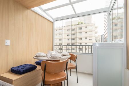 Sala de apartamento para alugar com 1 quarto, 27m² em Vila Olímpia, São Paulo