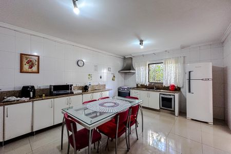 Apartamento à venda com 238m², 6 quartos e 4 vagas Apartamento à venda com 238m², 6 quartos e 4 vagasCozinha