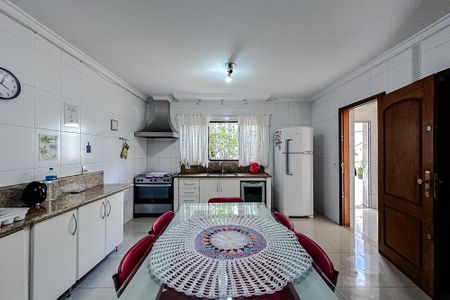 Apartamento à venda com 238m², 6 quartos e 4 vagas Apartamento à venda com 238m², 6 quartos e 4 vagasCozinha