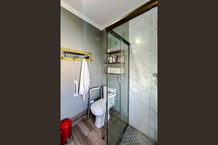 Apartamento à venda com 238m², 6 quartos e 4 vagas Apartamento à venda com 238m², 6 quartos e 4 vagasBanheiro da Suíte 2