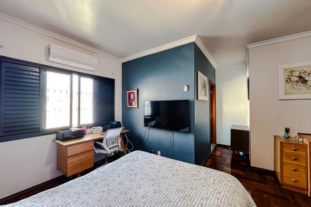 Apartamento à venda com 238m², 6 quartos e 4 vagas Apartamento à venda com 238m², 6 quartos e 4 vagasSuíte 2