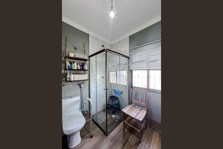 Apartamento à venda com 238m², 6 quartos e 4 vagas Apartamento à venda com 238m², 6 quartos e 4 vagasBanheiro da Suíte 2