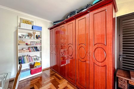 Apartamento à venda com 238m², 6 quartos e 4 vagas Apartamento à venda com 238m², 6 quartos e 4 vagasQuarto