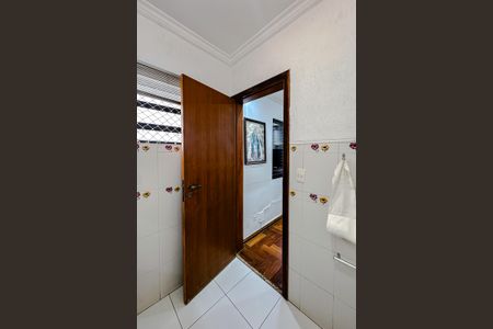 Apartamento à venda com 238m², 6 quartos e 4 vagas Apartamento à venda com 238m², 6 quartos e 4 vagasBanheiro da Suíte