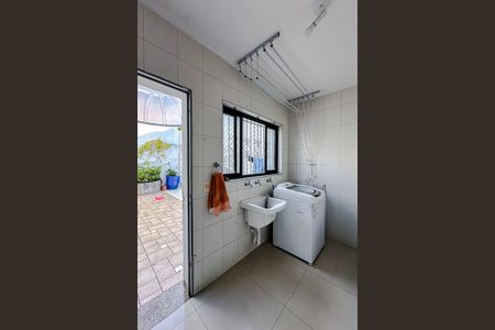 Apartamento à venda com 238m², 6 quartos e 4 vagas Apartamento à venda com 238m², 6 quartos e 4 vagasÁrea de Serviço