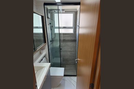 Banheiro de apartamento para alugar com 2 quartos, 38m² em Vila Rio de Janeiro, Guarulhos
