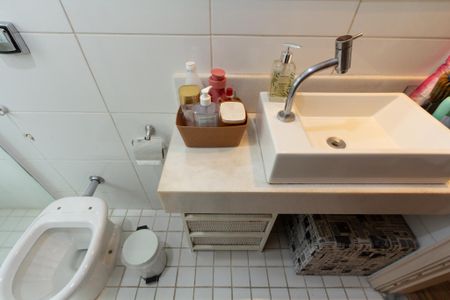 Apartamento à venda com 72m², 2 quartos e 1 vaga Apartamento à venda com 72m², 2 quartos e 1 vagaBanheiro