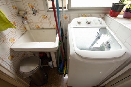 Apartamento à venda com 72m², 2 quartos e 1 vaga Apartamento à venda com 72m², 2 quartos e 1 vagaÁrea de Serviço