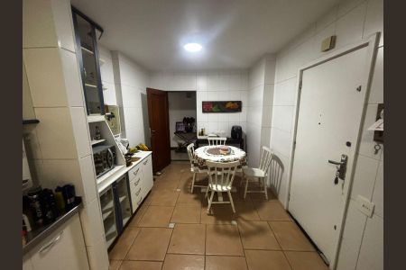 Apartamento à venda com 190m², 3 quartos e 2 vagas Apartamento à venda com 190m², 3 quartos e 2 vagasCozinha