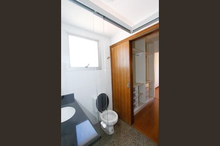 Apartamento à venda com 135m², 4 quartos e 2 vagasBanheiro da Suíte 2