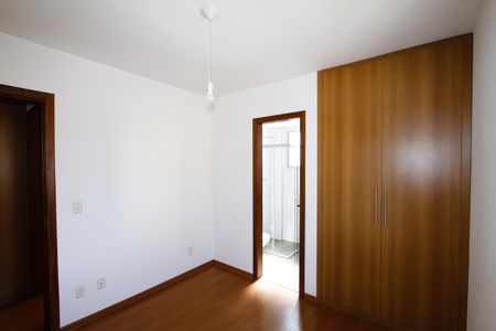 Apartamento à venda com 135m², 4 quartos e 2 vagasSuíte