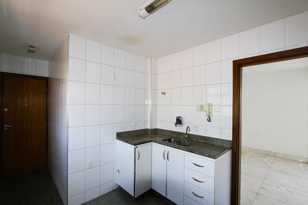 Apartamento à venda com 135m², 4 quartos e 2 vagasCozinha