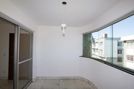 Apartamento à venda com 135m², 4 quartos e 2 vagasVaranda da Sala