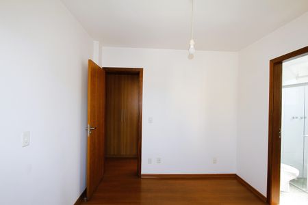 Apartamento à venda com 135m², 4 quartos e 2 vagasSuíte