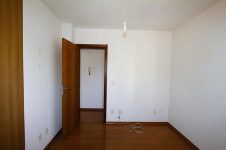 Apartamento à venda com 135m², 4 quartos e 2 vagasQuarto 2
