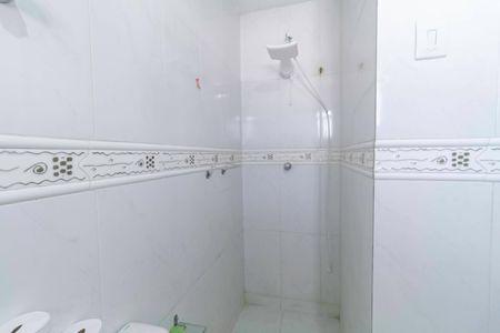 Casa à venda com 242m², 3 quartos e 4 vagas Casa à venda com 242m², 3 quartos e 4 vagasBanheiro da suíte 2