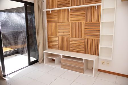 Sala de apartamento para alugar com 1 quarto, 52m² em Caminho das Árvores, Salvador
