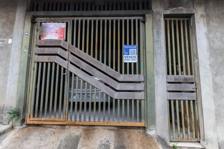 Casa à venda com 88m², 2 quartos e 1 vaga Casa à venda com 88m², 2 quartos e 1 vagaFachada