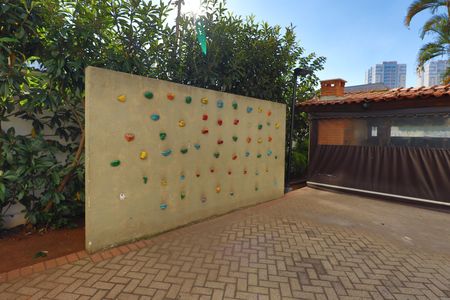 Apartamento à venda com 49m², 2 quartos e 1 vagaParede de Escalada Infantil