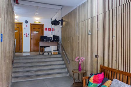 Apartamento à venda com 112m², 3 quartos e sem vaga Apartamento à venda com 112m², 3 quartos e sem vagaHall
