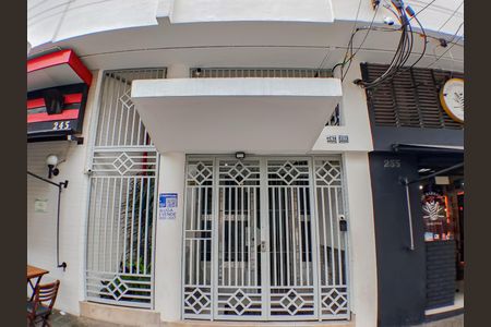 Apartamento à venda com 112m², 3 quartos e sem vaga Apartamento à venda com 112m², 3 quartos e sem vagaFachada