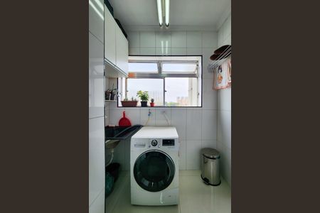 Apartamento à venda com 60m², 2 quartos e 1 vaga Apartamento à venda com 60m², 2 quartos e 1 vagaÁrea de Serviço