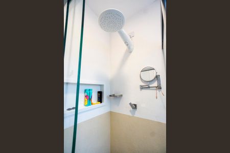 Apartamento à venda com 87m², 2 quartos e 1 vaga Apartamento à venda com 87m², 2 quartos e 1 vagaChuveiro