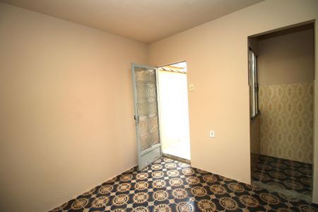 Sala de apartamento para alugar com 1 quarto, 36m² em Cordovil, Rio de Janeiro