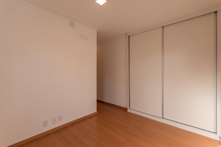 Suíte de apartamento para alugar com 2 quartos, 155m² em Liberdade, Belo Horizonte