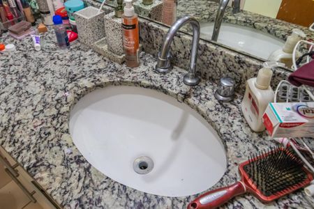 Apartamento à venda com 82m², 3 quartos e 1 vagaBanheiro Social