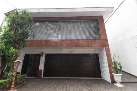 Casa à venda com 196m², 5 quartos e 5 vagas Casa à venda com 196m², 5 quartos e 5 vagasÁrea comum