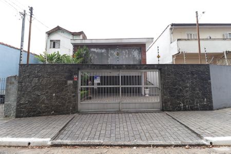 Casa à venda com 196m², 5 quartos e 5 vagas Casa à venda com 196m², 5 quartos e 5 vagasFachada