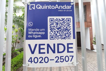 Casa à venda com 196m², 5 quartos e 5 vagas Casa à venda com 196m², 5 quartos e 5 vagasPlaca